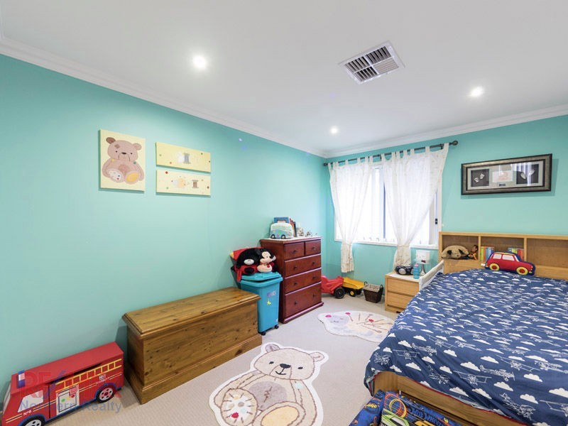 20 Castlewellan Circuit, Warner QLD 4500