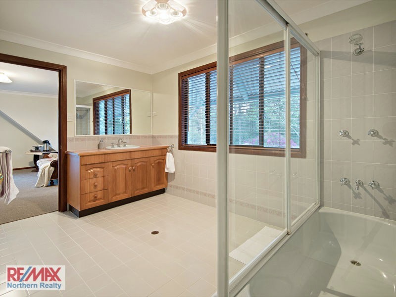 49 Gordons Crossing Road West, Joyner QLD 4500