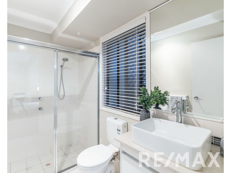 92 Thiess Drive, Albany Creek QLD 4035