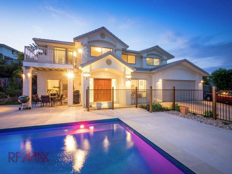 24 Silkyoak Way, Albany Creek QLD 4035