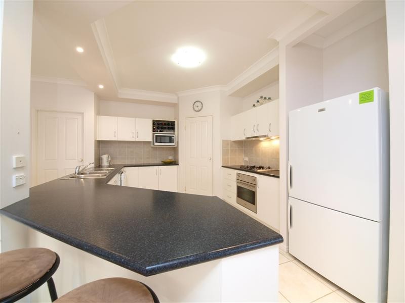 24 Silkyoak Way, Albany Creek QLD 4035