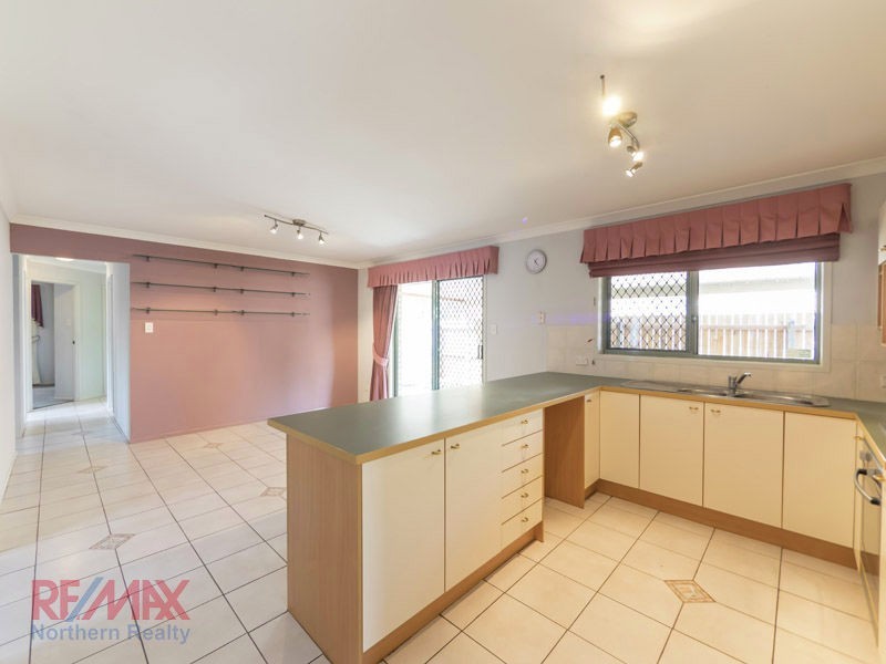 77 Cambridge Crescent, Fitzgibbon QLD 4018