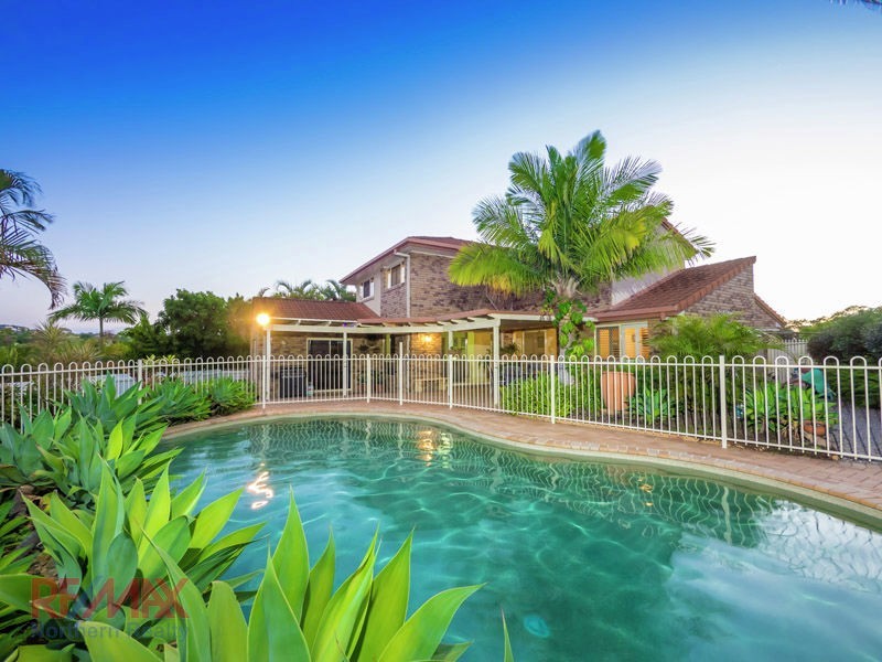 8 Blaxland Close, Albany Creek QLD 4035