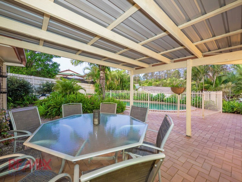 8 Blaxland Close, Albany Creek QLD 4035