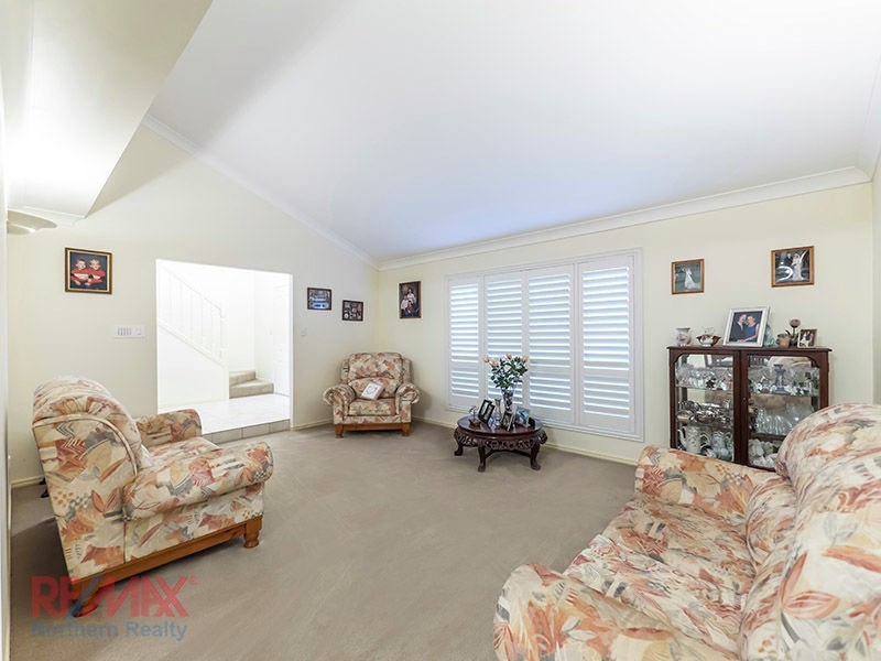 8 Blaxland Close, Albany Creek QLD 4035