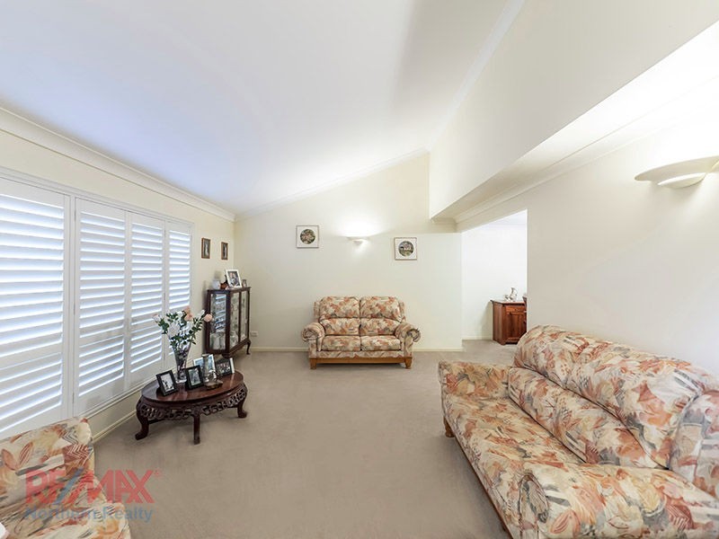 8 Blaxland Close, Albany Creek QLD 4035