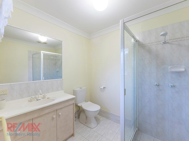 8 Blaxland Close, Albany Creek QLD 4035