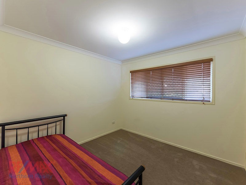 8 Blaxland Close, Albany Creek QLD 4035