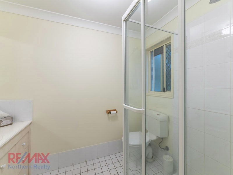 8 Blaxland Close, Albany Creek QLD 4035