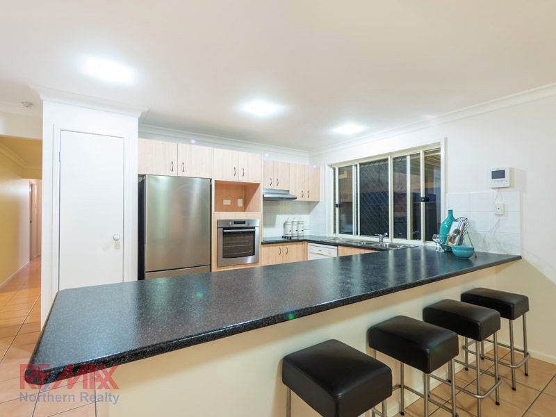 27 Fred Campbell Dve, Albany Creek QLD 4035