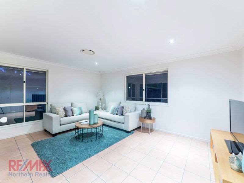 27 Fred Campbell Dve, Albany Creek QLD 4035