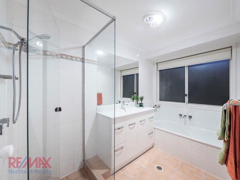 27 Fred Campbell Dve, Albany Creek QLD 4035