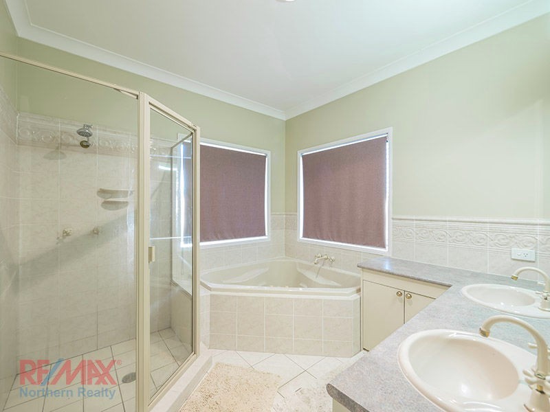 3 Holly Court, Albany Creek QLD 4035