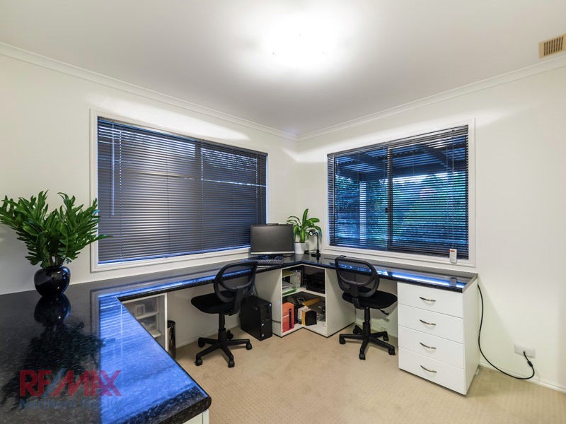 37 Listonia Dve, Albany Creek QLD 4035