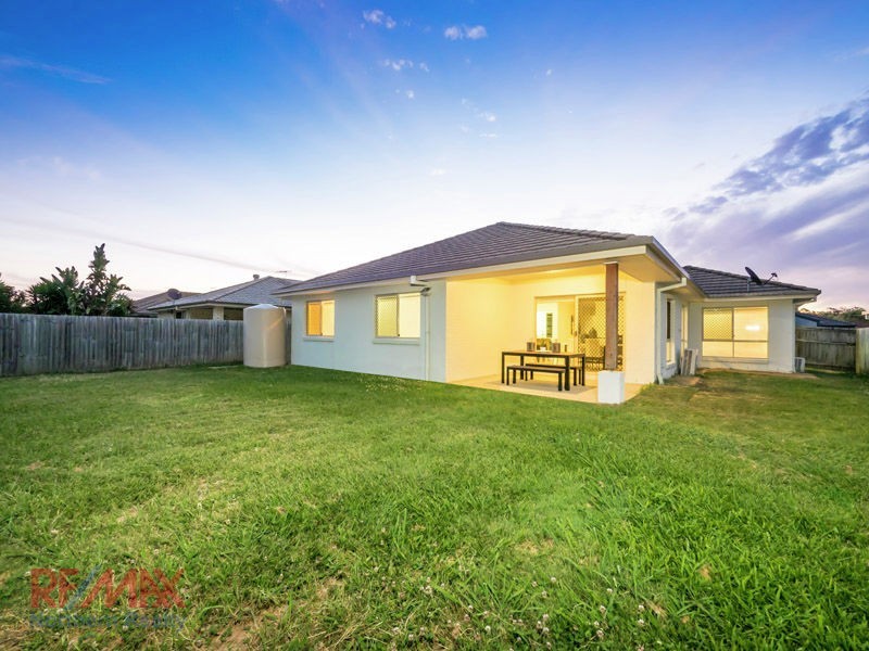 8 Tasman St, Bray Park QLD 4500