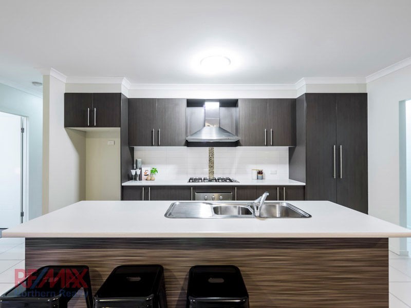 8 Tasman St, Bray Park QLD 4500