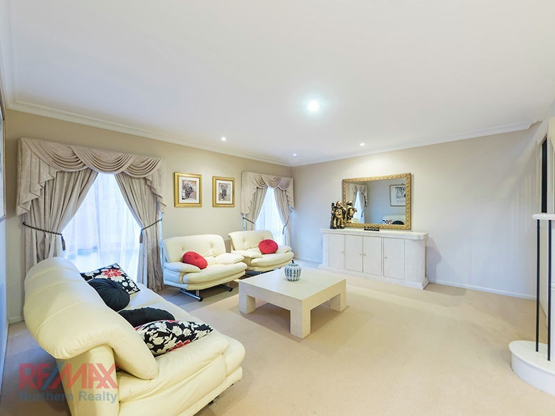 8 Triantha Ct, Albany Creek QLD 4035