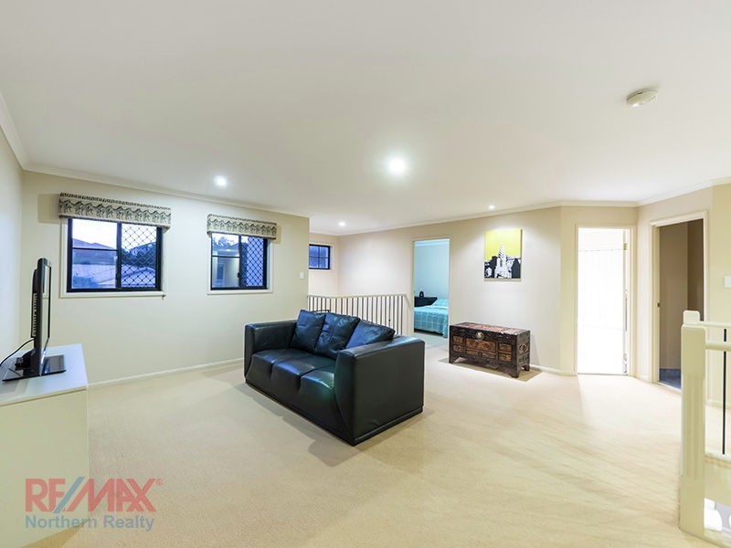 8 Triantha Ct, Albany Creek QLD 4035