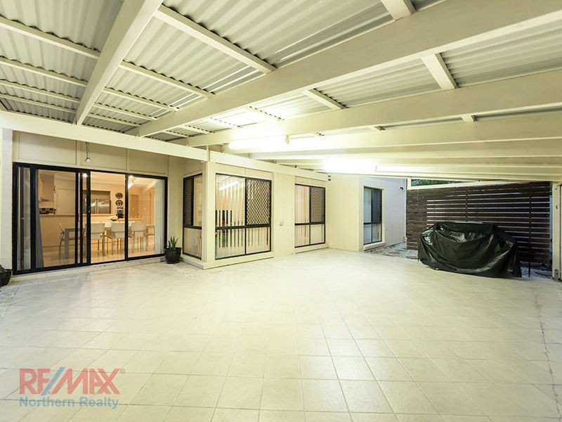 8 Triantha Ct, Albany Creek QLD 4035