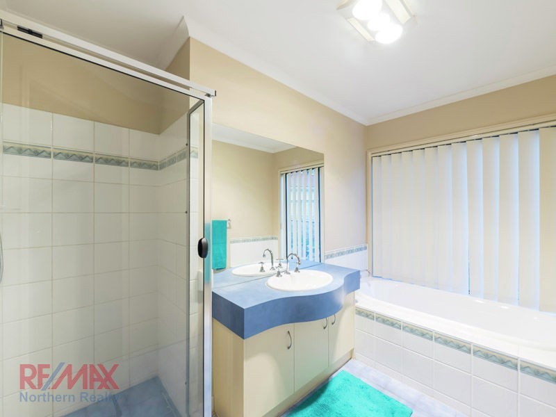 8 Triantha Ct, Albany Creek QLD 4035