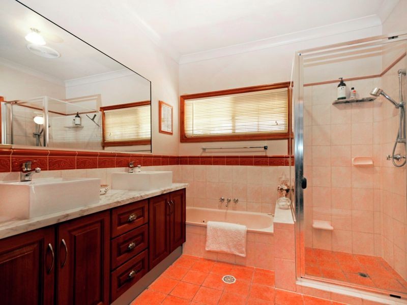 7 Weber Court, Bunya QLD 4055