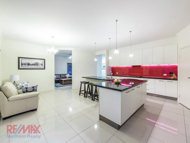 9 Hugh Place, Cashmere QLD 4500