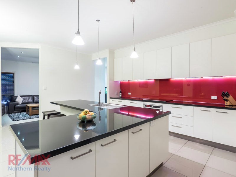 9 Hugh Place, Cashmere QLD 4500