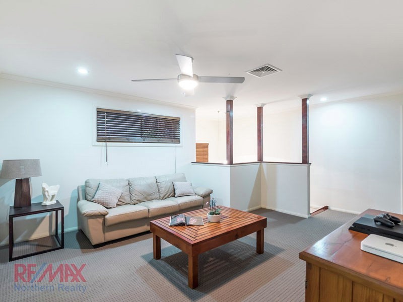 9 Hugh Place, Cashmere QLD 4500