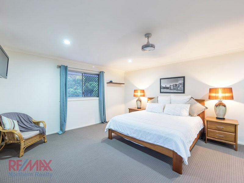 9 Hugh Place, Cashmere QLD 4500