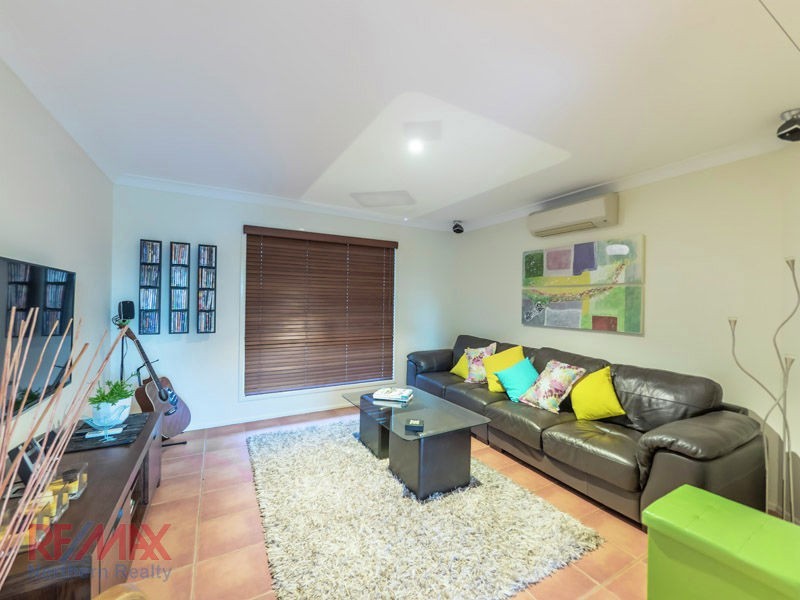 8 Willem Dve, Draper QLD 4520