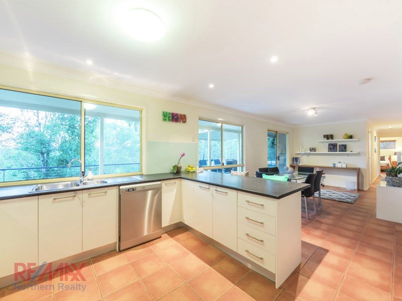 8 Willem Dve, Draper QLD 4520