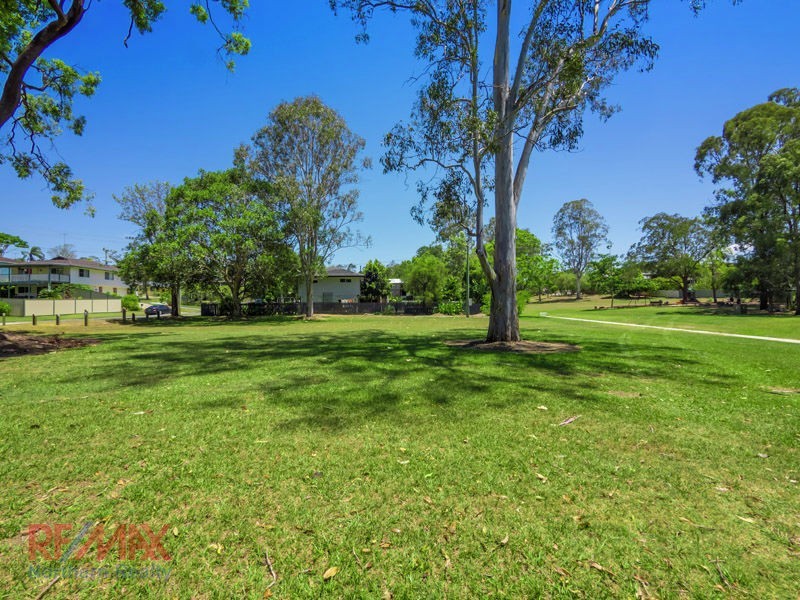 10 Nyora Street, Everton Hills QLD 4053