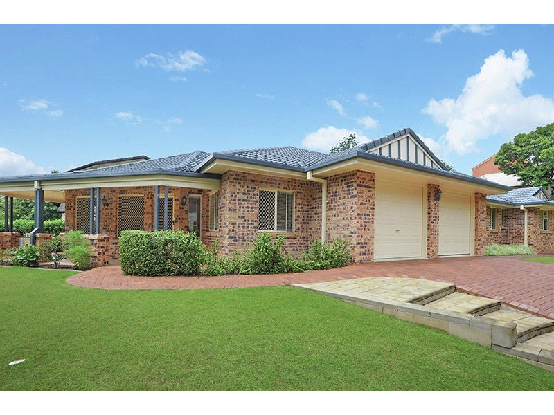 2 Highland Place, Bridgeman Downs QLD 4035