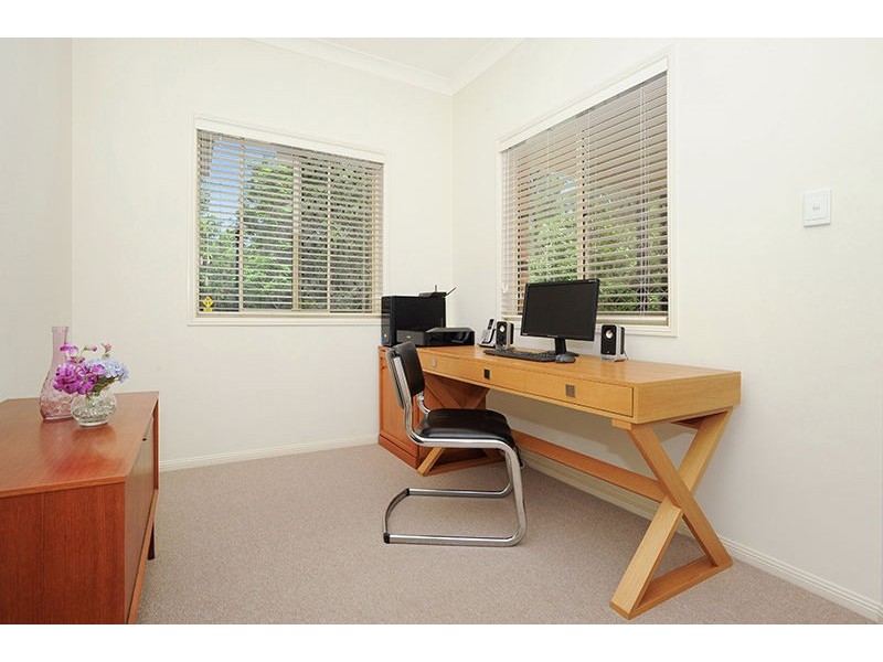 2 Highland Place, Bridgeman Downs QLD 4035