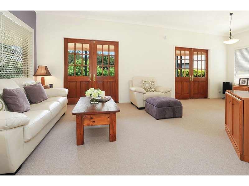 2 Highland Place, Bridgeman Downs QLD 4035