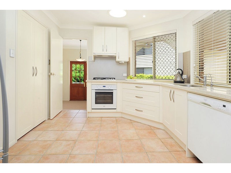 2 Highland Place, Bridgeman Downs QLD 4035