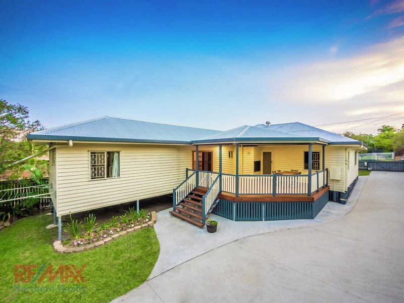 18 Slater Ave, Lawnton QLD 4501