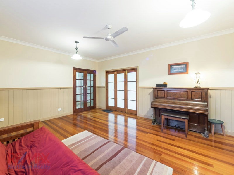 18 Slater Ave, Lawnton QLD 4501