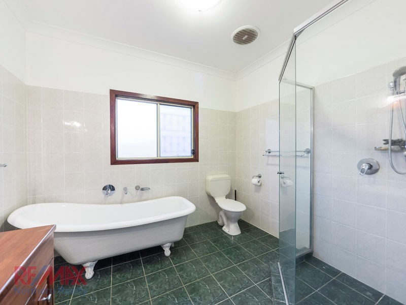 18 Slater Ave, Lawnton QLD 4501