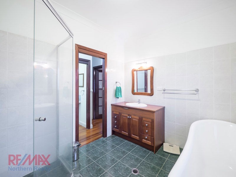 18 Slater Ave, Lawnton QLD 4501