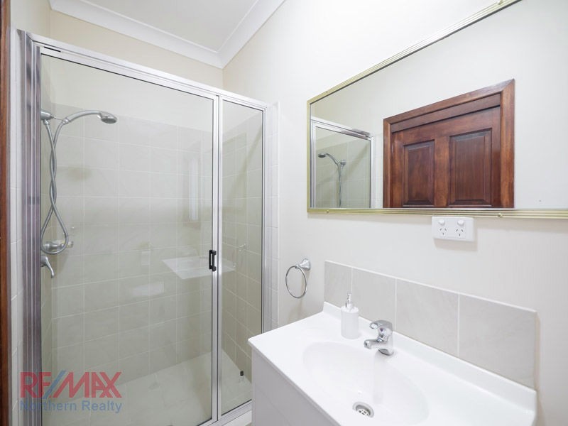 18 Slater Ave, Lawnton QLD 4501