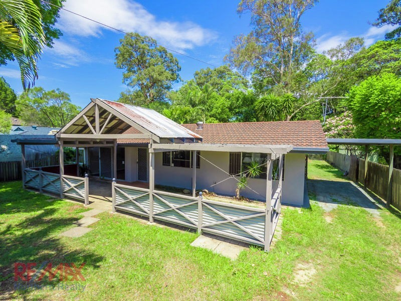 34 Jacaranda Drive, Albany Creek QLD 4035