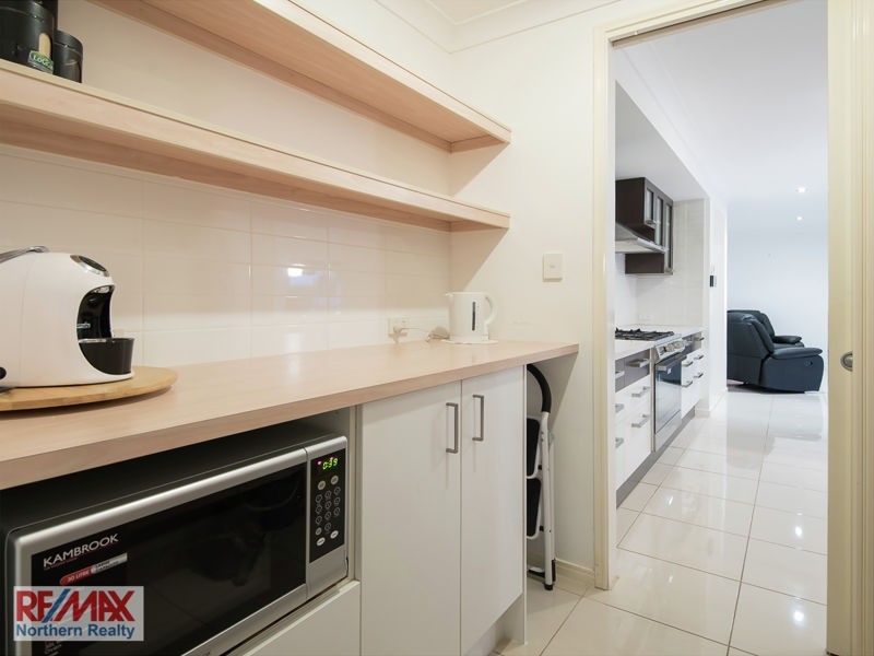 25 Crossing Drive, Eatons Hill QLD 4037