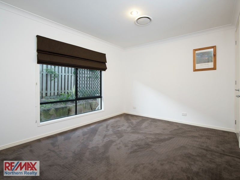 25 Crossing Drive, Eatons Hill QLD 4037