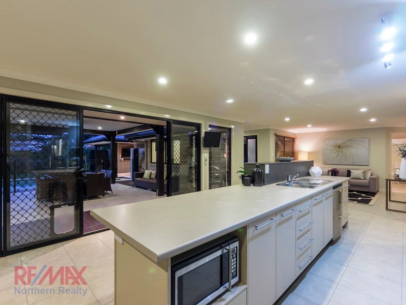 2 Diorama Ct, Eatons Hill QLD 4037