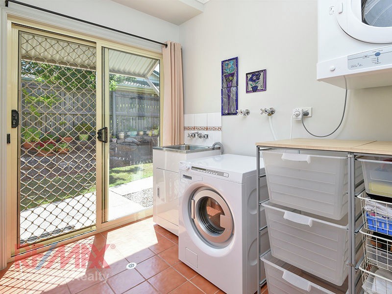 21 Atoll Crescent, Eatons Hill QLD 4037