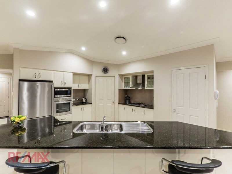 35 Links Cr, Joyner QLD 4500