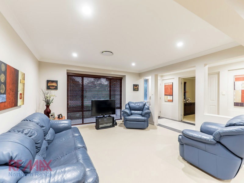 35 Links Cr, Joyner QLD 4500