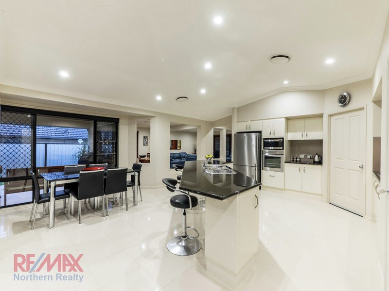 35 Links Cr, Joyner QLD 4500