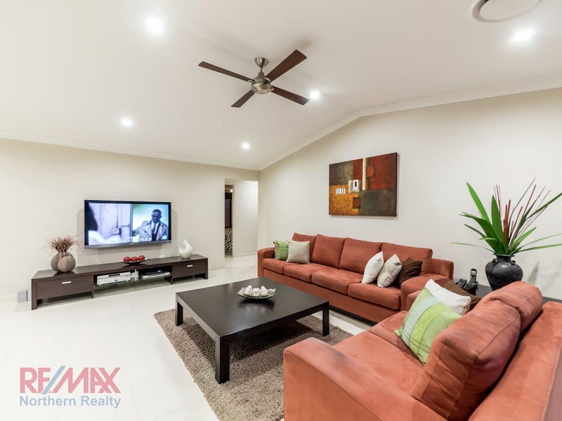 35 Links Cr, Joyner QLD 4500